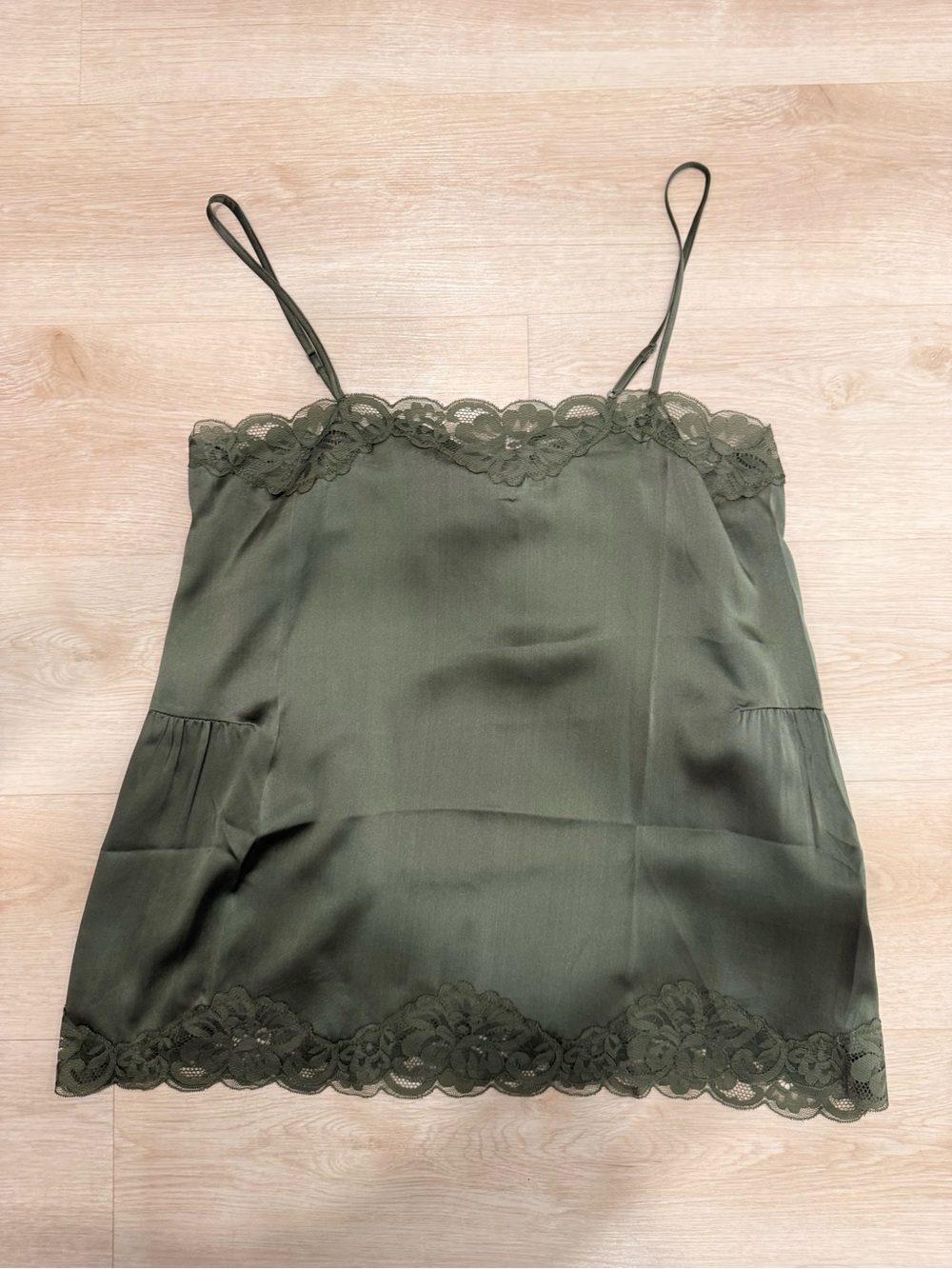 NWT Gold Hawk Olive Silk Tank Sz M